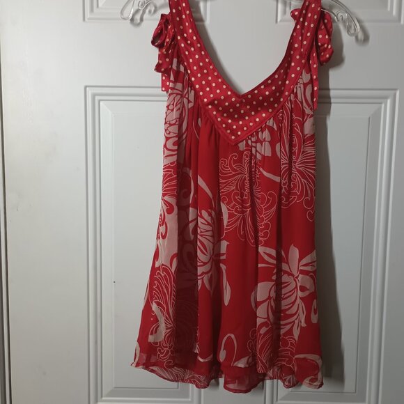Bebe red floral print sleeveless top - Picture 3 of 3